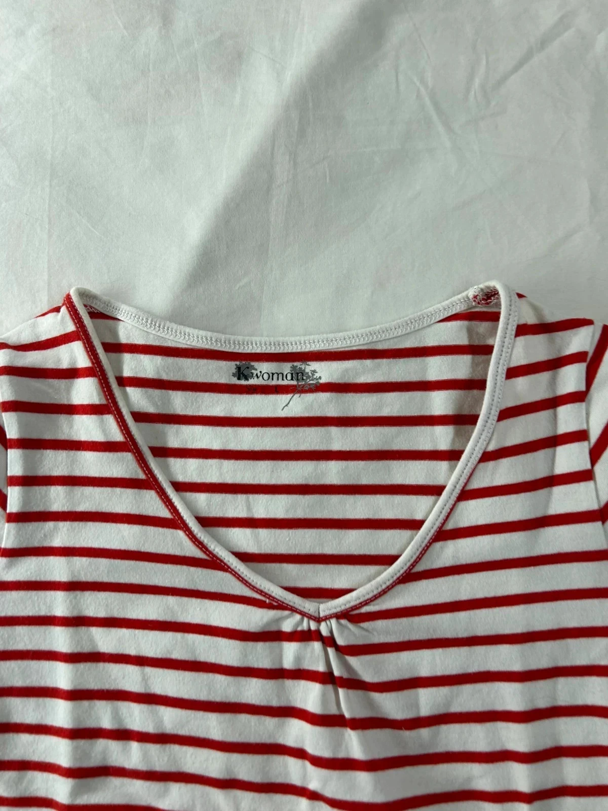 Camiseta a rayas rojas y blancas de manga corta talla L para mujer – photo 3